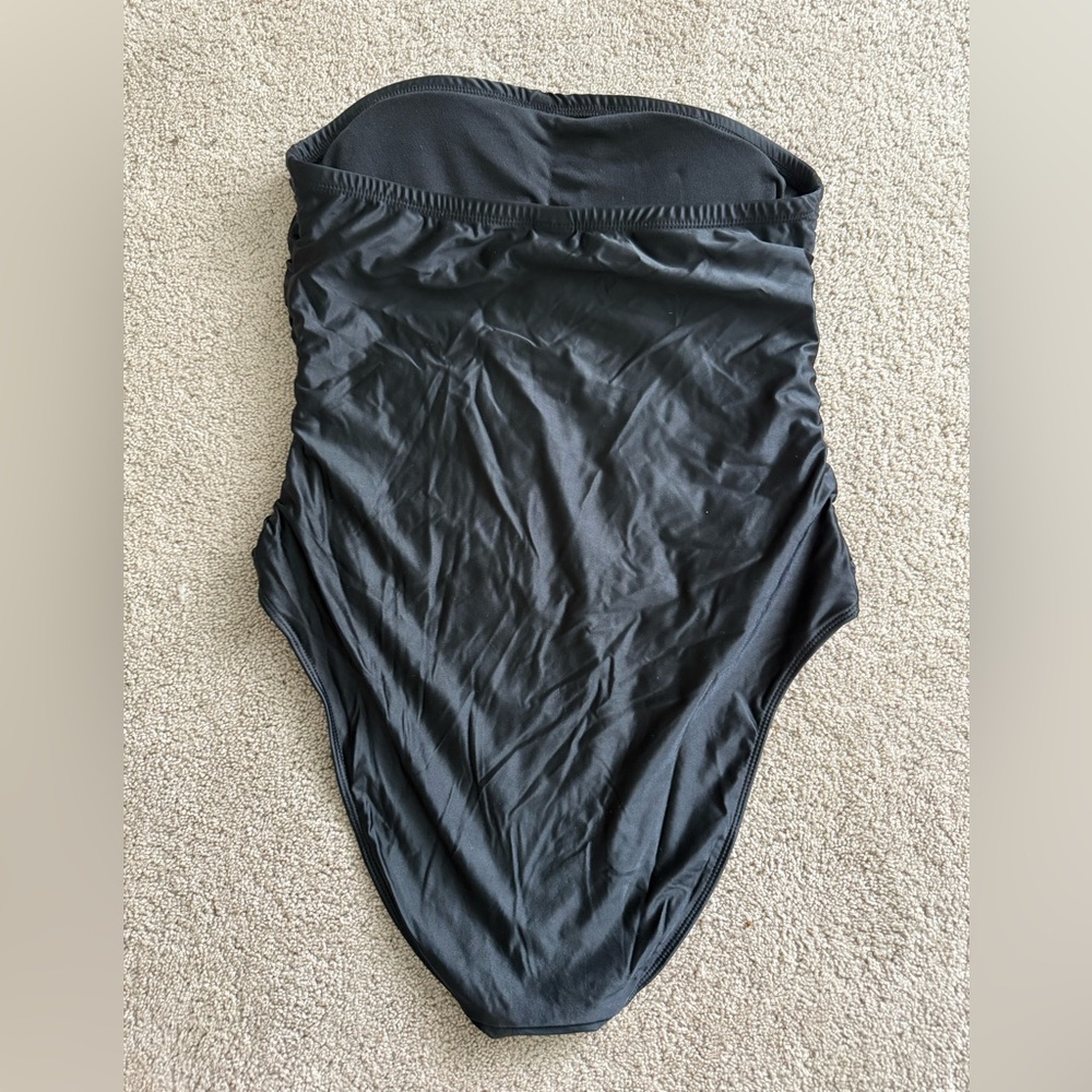 NWOT Good American high cut black strapless swimsuit. Size large (3). - Picture 4 of 6